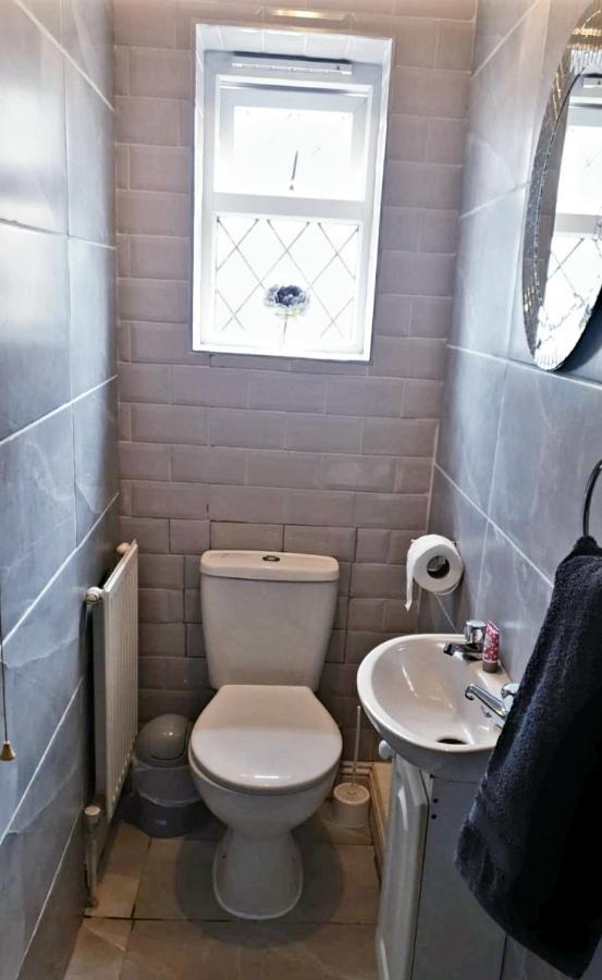 Apartment With Private Hot Tub, Sauna, Ice Bath, Gym Rainham  Eksteriør billede